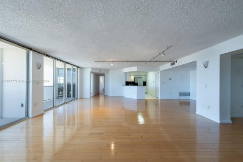 Condominio en venta en Miami Beach, Florida, 3 dormitorios, 179.3 m2 № 1367029 - foto 10