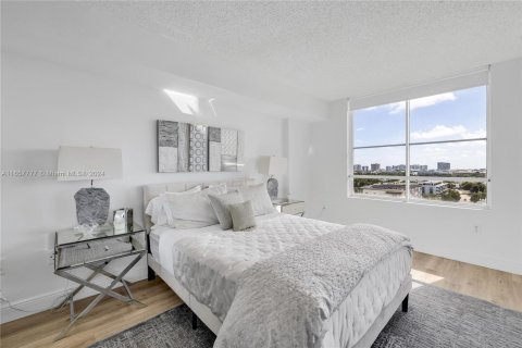 Copropriété à vendre à Miami Beach, Floride: 3 chambres, 179.3 m2 № 1367029 - photo 20