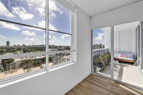 Condo in Miami Beach, Florida, 3 bedrooms  № 1367029 - photo 21