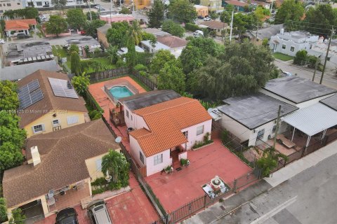 Casa en venta en Miami, Florida, 5 dormitorios, 131.83 m2 № 1367031 - foto 27