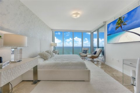 Condominio en venta en Sunny Isles Beach, Florida, 4 dormitorios, 222.41 m2 № 1362287 - foto 11