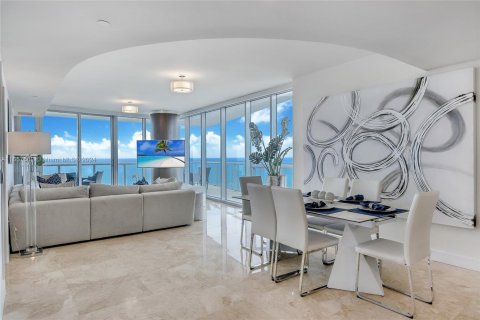 Copropriété à vendre à Sunny Isles Beach, Floride: 4 chambres, 222.41 m2 № 1362287 - photo 19