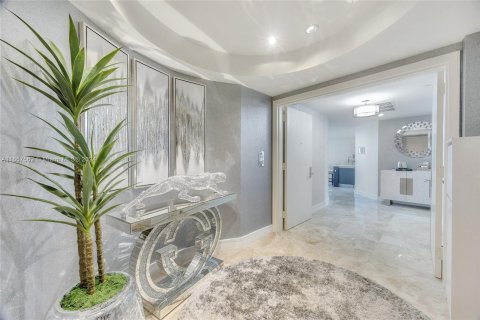 Copropriété à vendre à Sunny Isles Beach, Floride: 4 chambres, 222.41 m2 № 1362287 - photo 1