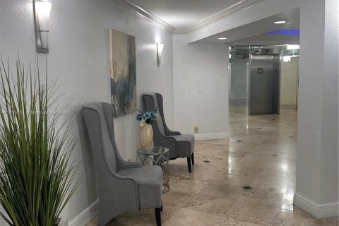 Copropriété à louer à Hallandale Beach, Floride: 2 chambres, 99.87 m2 № 1364233 - photo 30