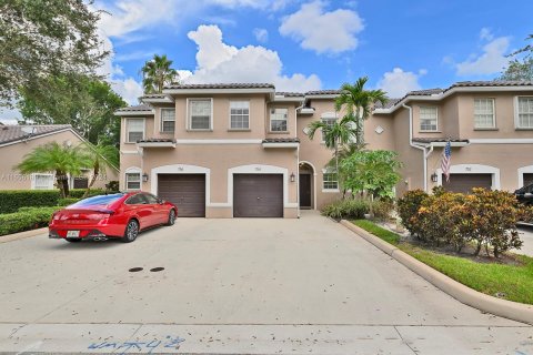 Adosado en venta en Plantation, Florida, 3 dormitorios, 157 m2 № 1364197 - foto 2