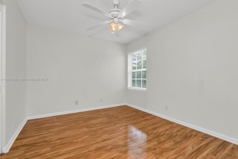 Townhouse in Plantation, Florida 3 bedrooms, 157 sq.m. № 1364197 - photo 28