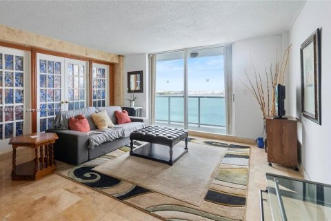 Copropriété à vendre à North Miami Beach, Floride: 2 chambres, 109.44 m2 № 1364271 - photo 8