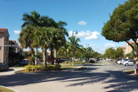 Apartamento en alquiler en Doral, Florida, 3 dormitorios, 143.07 m2 № 1364232 - foto 5