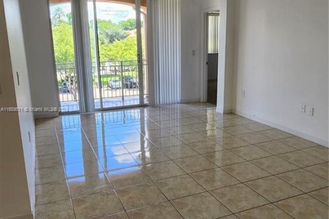 Apartment in Doral, Florida 3 bedrooms, 143.07 sq.m. № 1364232 - photo 13