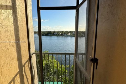 Touwnhouse à vendre à Sunrise, Floride: 3 chambres, 168.34 m2 № 1097080 - photo 28