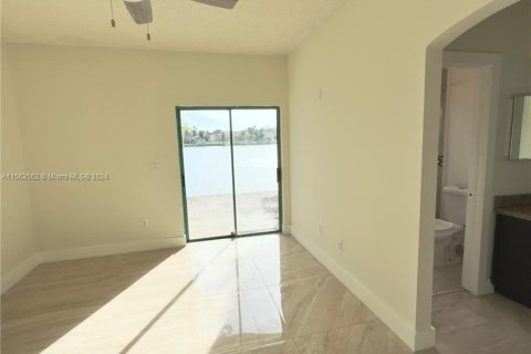 Touwnhouse à vendre à Sunrise, Floride: 3 chambres, 168.34 m2 № 1097080 - photo 3