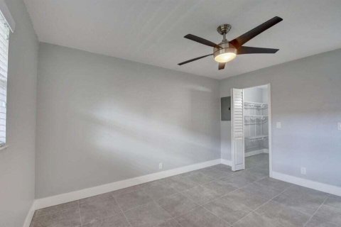 Condo in Delray Beach, Florida, 2 bedrooms  № 748196 - photo 15