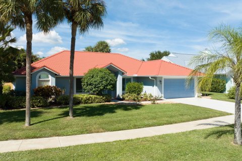 House in Tequesta, Florida 3 bedrooms, 189.24 sq.m. № 1142651 - photo 28