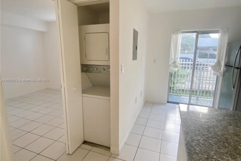 Copropriété à vendre à Miami, Floride: 2 chambres, 58.06 m2 № 1365796 - photo 6