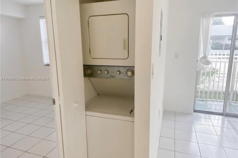 Copropriété à vendre à Miami, Floride: 2 chambres, 58.06 m2 № 1365796 - photo 7