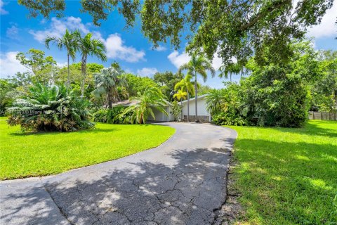 Villa ou maison à vendre à Palmetto Bay, Floride: 3 chambres, 137.96 m2 № 1330727 - photo 25