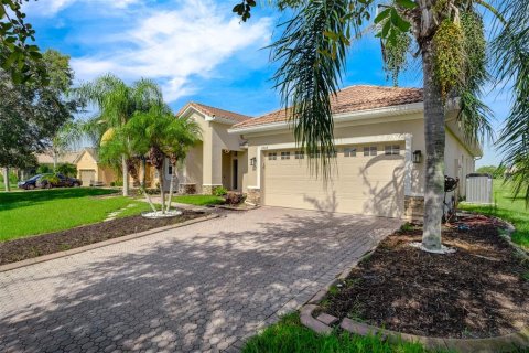 Villa ou maison à vendre à Kissimmee, Floride: 4 chambres, 194.54 m2 № 1287017 - photo 2