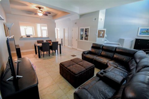 Townhouse in Celebration, Florida 4 bedrooms, 237.09 sq.m. № 1382495 - photo 4