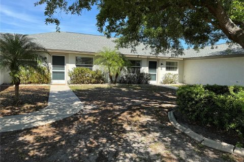 Commercial property in Punta Gorda, Florida 4 bedrooms, 189.71 sq.m. № 1136916 - photo 2