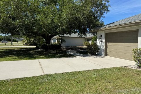 Commercial property in Punta Gorda, Florida 4 bedrooms, 189.71 sq.m. № 1136916 - photo 3