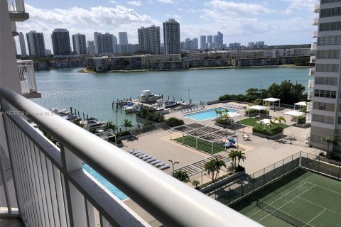 Condo in Aventura, Florida, 2 bedrooms  № 1140549 - photo 29