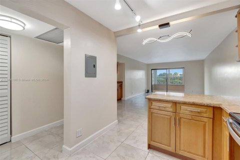 Condo in Boca Raton, Florida, 2 bedrooms  № 1423366 - photo 3