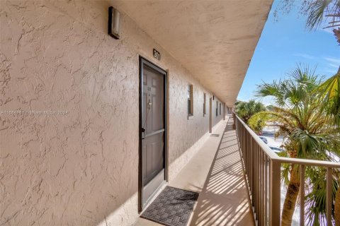 Condo in Boca Raton, Florida, 2 bedrooms  № 1423366 - photo 19