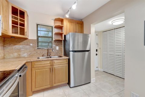 Condo in Boca Raton, Florida, 2 bedrooms  № 1423366 - photo 2