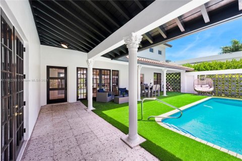 Casa en alquiler en Hallandale Beach, Florida, 7 dormitorios, 344.11 m2 № 13026 - foto 4