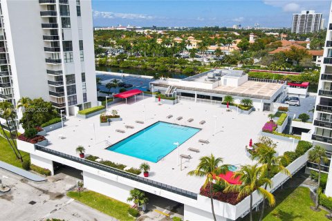 Condo in Aventura, Florida, 1 bedroom  № 912902 - photo 4