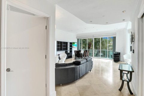 Copropriété à vendre à Sunny Isles Beach, Floride: 4 chambres, 323.21 m2 № 1242256 - photo 4