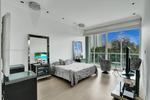 Copropriété à vendre à Sunny Isles Beach, Floride: 4 chambres, 323.21 m2 № 1242256 - photo 28