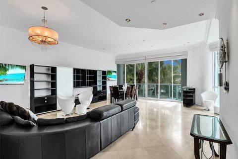 Condo in Sunny Isles Beach, Florida, 4 bedrooms  № 1242256 - photo 3