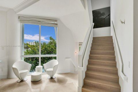 Copropriété à vendre à Sunny Isles Beach, Floride: 4 chambres, 323.21 m2 № 1242256 - photo 11