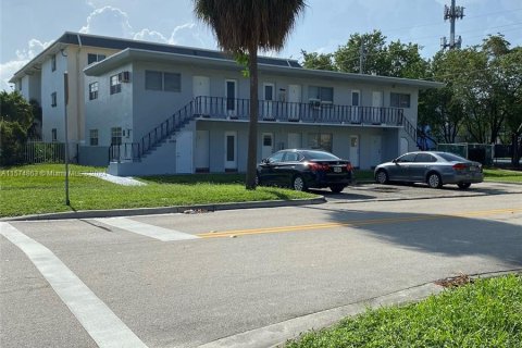 Immobilier commercial à vendre à North Miami Beach, Floride № 1138971 - photo 2