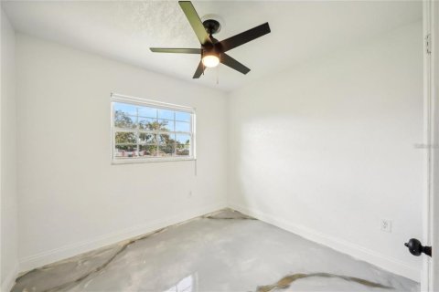 House in Tampa, Florida 5 bedrooms, 176.61 sq.m. № 1438937 - photo 25