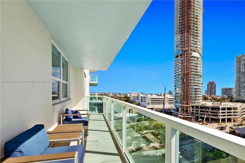 Condo in Miami Beach, Florida, 2 bedrooms  № 1398134 - photo 27