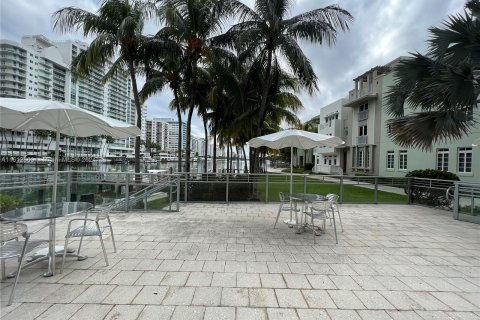 Condominio en venta en Miami Beach, Florida, 3 dormitorios, 172.98 m2 № 1242212 - foto 23