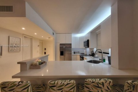 Condominio en venta en Key Biscayne, Florida, 1 dormitorio, 90.3 m2 № 1311299 - foto 13