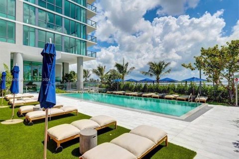 Condo in Miami, Florida, 1 bedroom  № 1367149 - photo 21