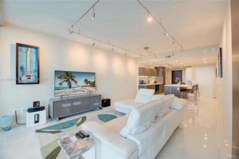 Copropriété à vendre à Miami, Floride: 1 chambre, 89.09 m2 № 1367149 - photo 4