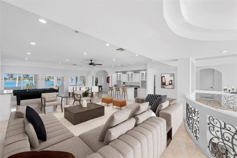 Casa en venta en Miami Beach, Florida, 9 dormitorios, 763.29 m2 № 212538 - foto 17