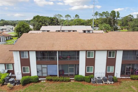 Condominio en venta en Zephyrhills, Florida, 2 dormitorios, 80.27 m2 № 1263671 - foto 29