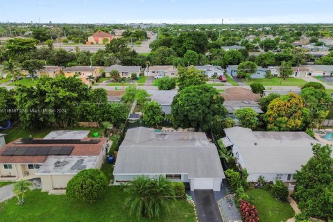 Villa ou maison à vendre à Sunrise, Floride: 3 chambres, 142.79 m2 № 1362193 - photo 18