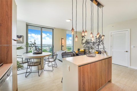 Copropriété à vendre à Miami, Floride: 2 chambres, 101.17 m2 № 1362426 - photo 4