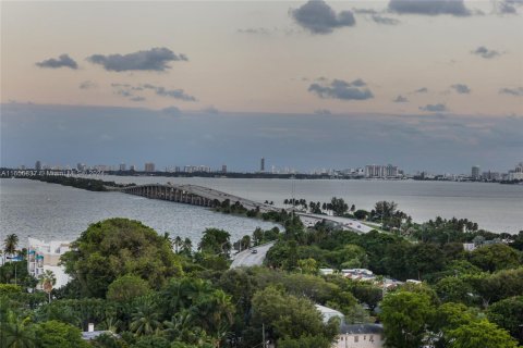 Copropriété à vendre à Miami, Floride: 2 chambres, 101.17 m2 № 1362426 - photo 1