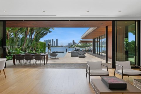 Casa en venta en Miami Beach, Florida, 5 dormitorios, 733 m2 № 1368697 - foto 22