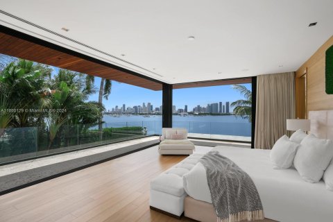 Casa en venta en Miami Beach, Florida, 5 dormitorios, 733 m2 № 1368697 - foto 2