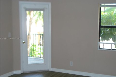 Copropriété à vendre à Sunrise, Floride: 2 chambres, 95.13 m2 № 1362765 - photo 16