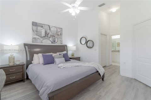 Condominio en venta en Naples, Florida, 3 dormitorios, 122.72 m2 № 1096132 - foto 12
